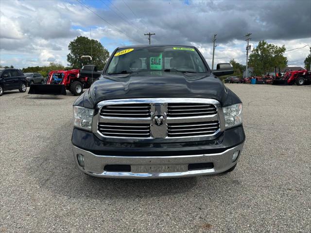 2017 RAM 1500 Big Horn 4x4 4dr Crew Cab 5.5 ft. SB Pickup