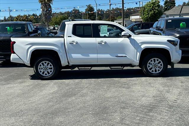 2024 Toyota Tacoma SR5 4WD