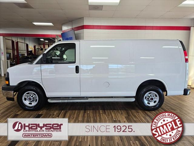 2022 GMC Savana Cargo RWD 2500 Regular Wheelbase Work Van