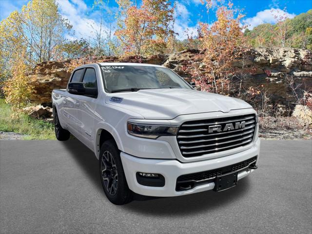 2025 RAM Ram 1500 RAM 1500 LARAMIE CREW CAB 4X4 64 BOX
