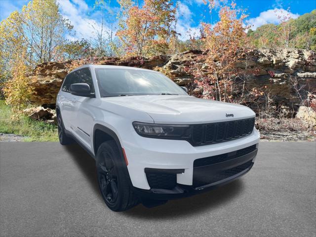 2023 Jeep Grand Cherokee L Altitude 4x4