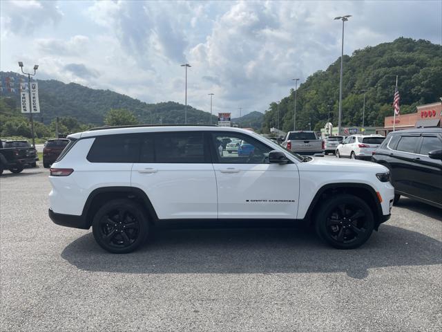 2023 Jeep Grand Cherokee L Altitude 4x4