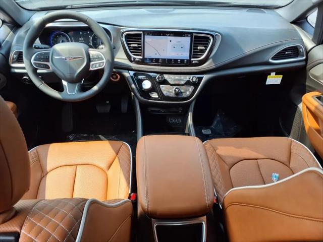 2025 Chrysler Pacifica Pinnacle AWD