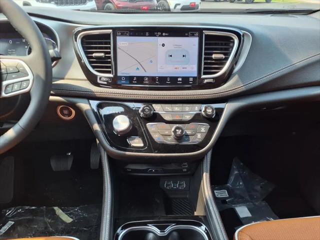 2025 Chrysler Pacifica Pinnacle AWD
