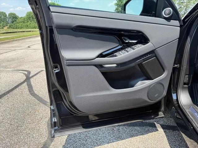 2026 Land Rover Range Rover Evoque Dynamic SE
