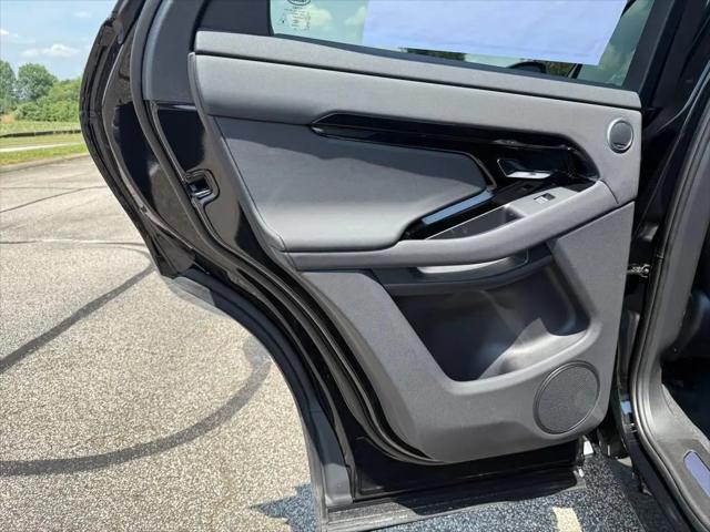 2026 Land Rover Range Rover Evoque Dynamic SE
