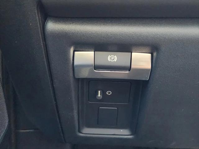 2025 Land Rover Defender 110 P525 V8