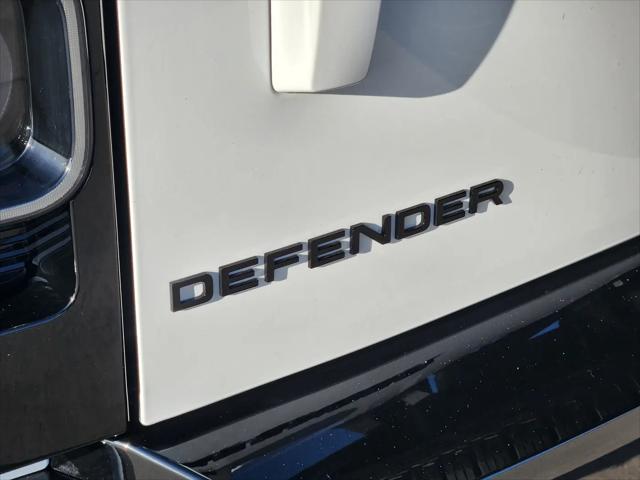 2025 Land Rover Defender 110 P525 V8
