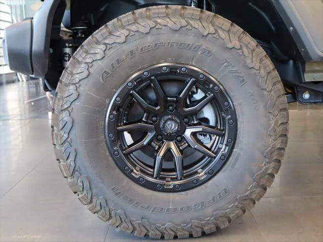 2025 Jeep Wrangler 4-Door Summit 4x4