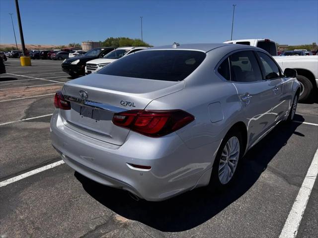 2016 INFINITI Q70L 3.7