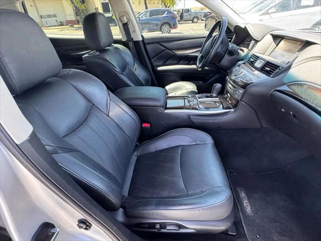 2016 INFINITI Q70L 3.7