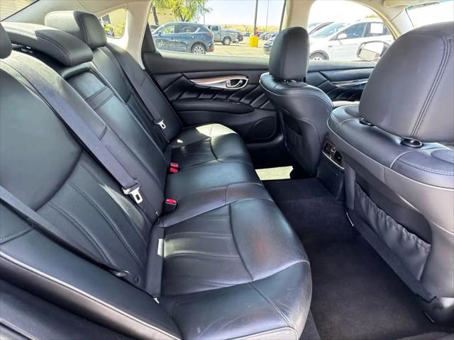 2016 INFINITI Q70L 3.7