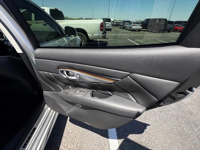 2016 INFINITI Q70L 3.7