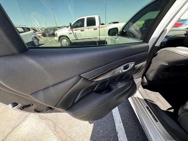 2016 INFINITI Q70L 3.7