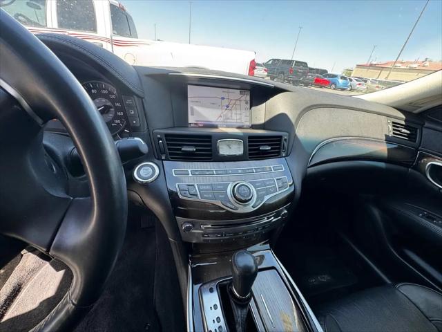 2016 INFINITI Q70L 3.7