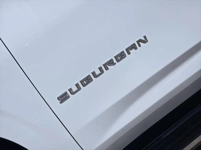 2023 Chevrolet Suburban 2WD LT