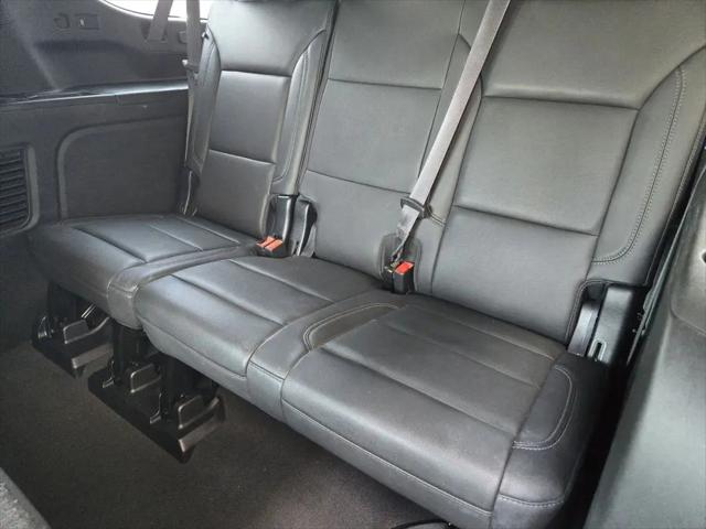2023 Chevrolet Suburban 2WD LT