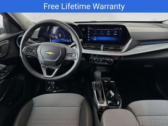 2025 Chevrolet Trax FWD LT