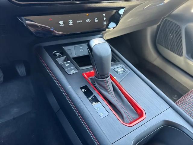2025 Nissan Kicks SR FWD