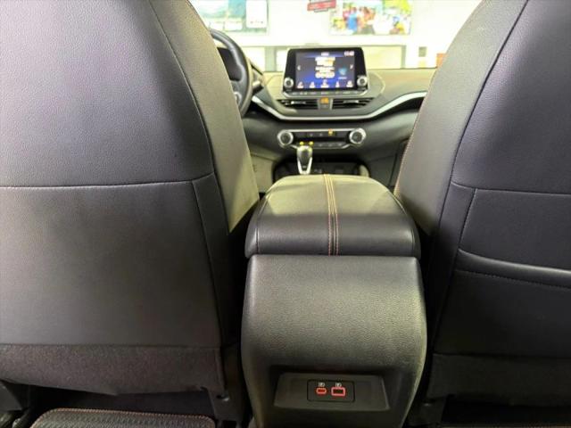 2022 Nissan Altima SR FWD