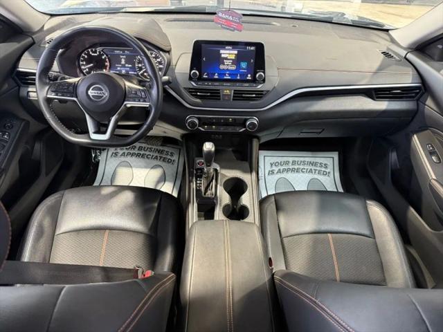 2022 Nissan Altima SR FWD