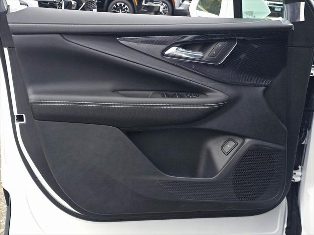 2025 Chevrolet V Blazer RWD LT