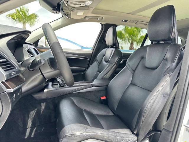 2019 Volvo XC90 T6 Momentum