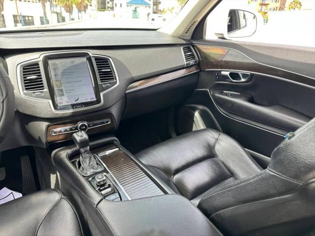 2019 Volvo XC90 T6 Momentum