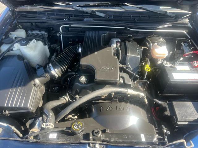 2004 Chevrolet Colorado Base