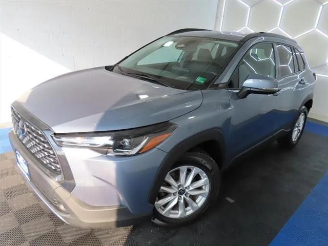 2024 Toyota Corolla Cross LE