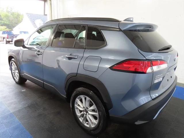 2024 Toyota Corolla Cross LE
