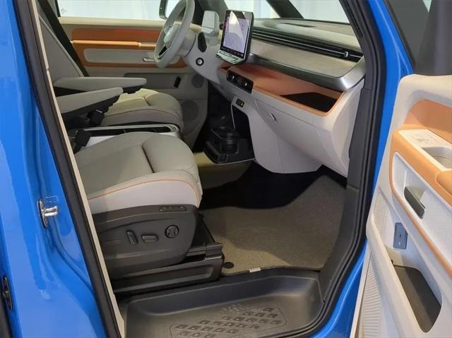 2025 Volkswagen ID. Buzz 1st Edition with 4MOTION