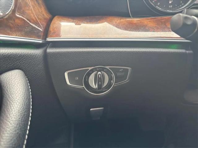 2018 Mercedes-Benz E-CLASS E 300 E 300