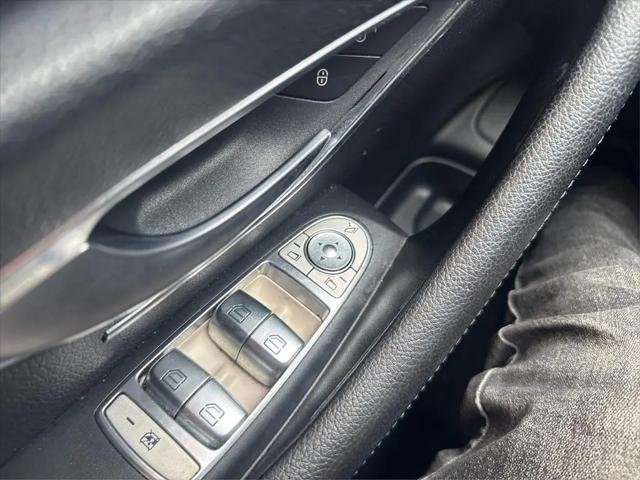 2018 Mercedes-Benz E-CLASS E 300 E 300