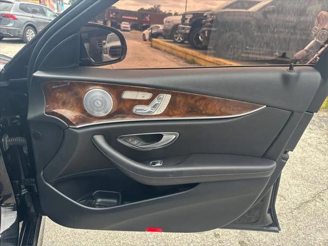 2018 Mercedes-Benz E-CLASS E 300 E 300
