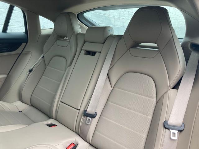 2025 Porsche Panamera Unknown