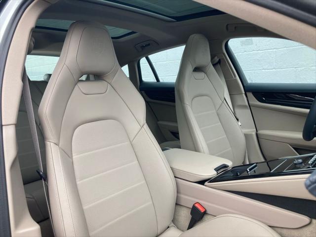 2025 Porsche Panamera Unknown