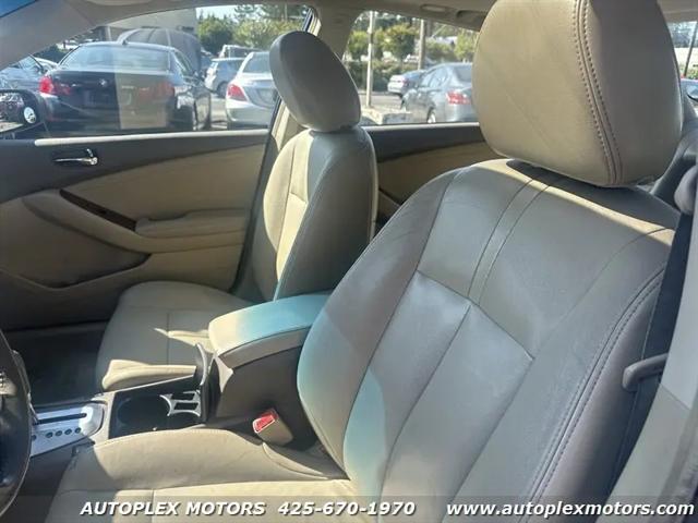 2009 Nissan Altima Base
