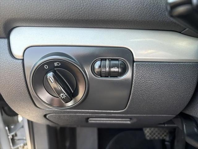 2013 Volkswagen Golf 2.5L 4-Door