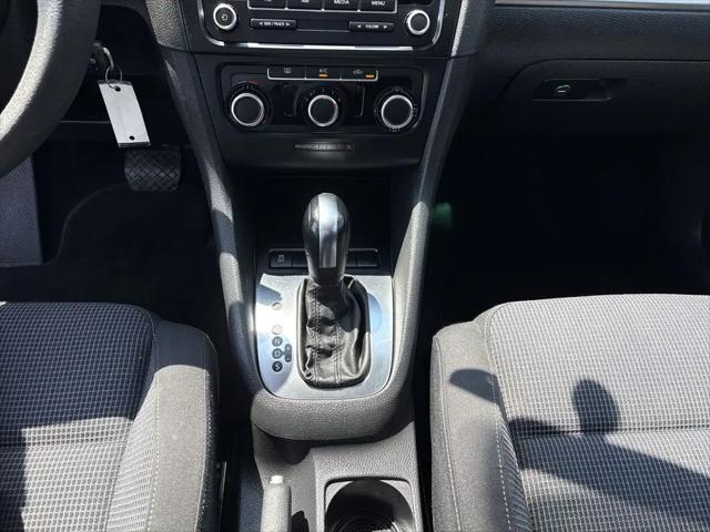 2013 Volkswagen Golf 2.5L 4-Door