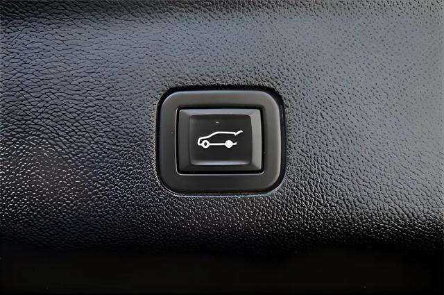 2022 Chevrolet Tahoe 4WD RST