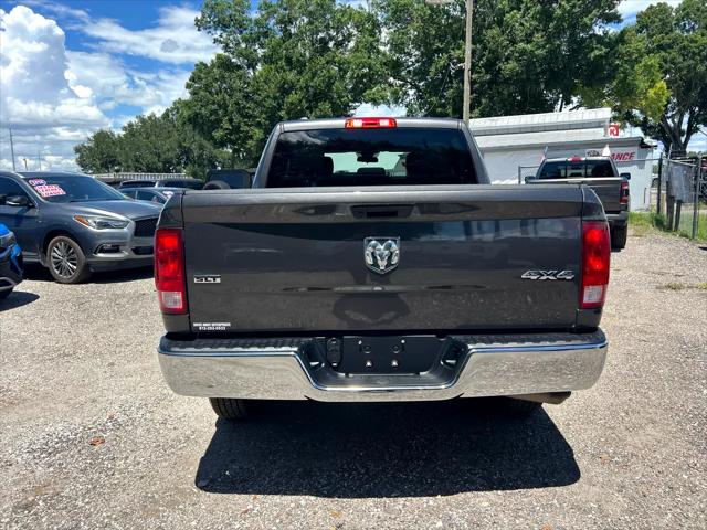 2022 Ram 1500 Classic SLT Crew Cab 4x4 5'7" Box