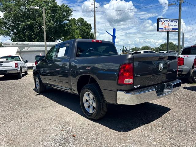 2022 Ram 1500 Classic SLT Crew Cab 4x4 5'7" Box