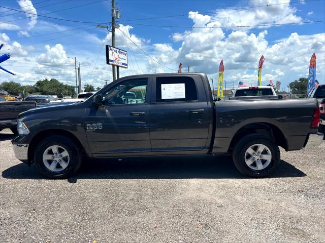 2022 Ram 1500 Classic SLT Crew Cab 4x4 5'7" Box