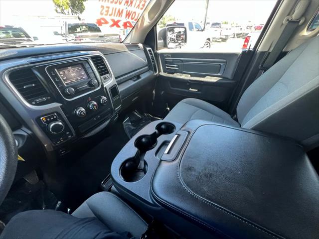 2022 Ram 1500 Classic SLT Crew Cab 4x4 5'7" Box