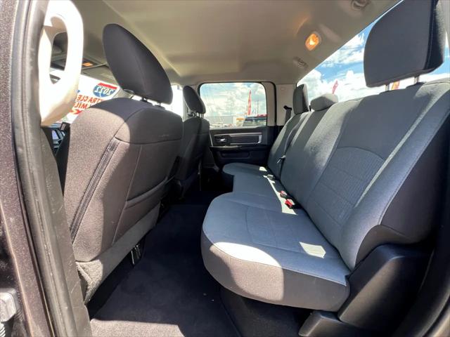 2022 Ram 1500 Classic SLT Crew Cab 4x4 5'7" Box