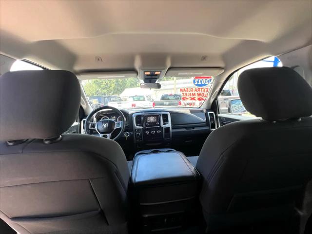 2022 Ram 1500 Classic SLT Crew Cab 4x4 5'7" Box