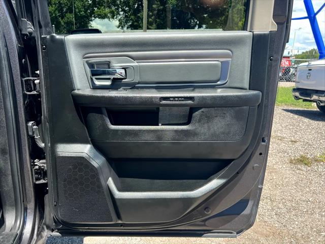 2022 Ram 1500 Classic SLT Crew Cab 4x4 5'7" Box
