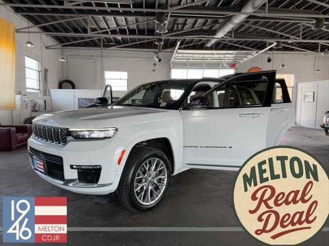 2022 Jeep Grand Cherokee L Summit 4x4 2022 Jeep Grand Cherokee L Summit 4x4