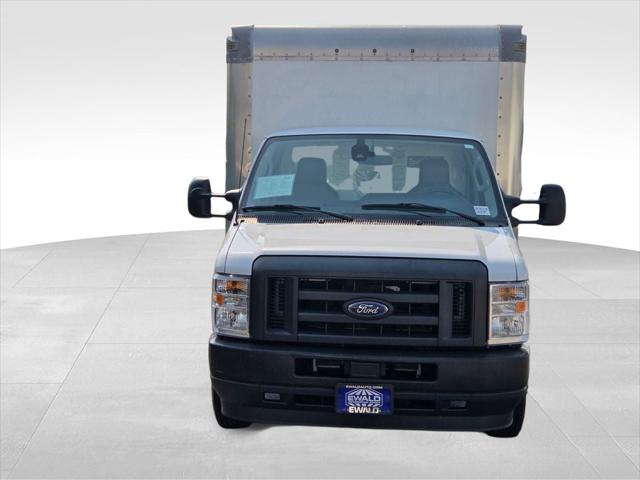2021 Ford E-350 Cutaway Base Cutaway